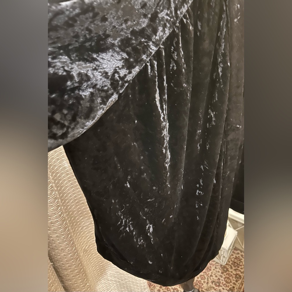 ODDY Anthropologie Black Velvet Garment - Picture 7 of 10